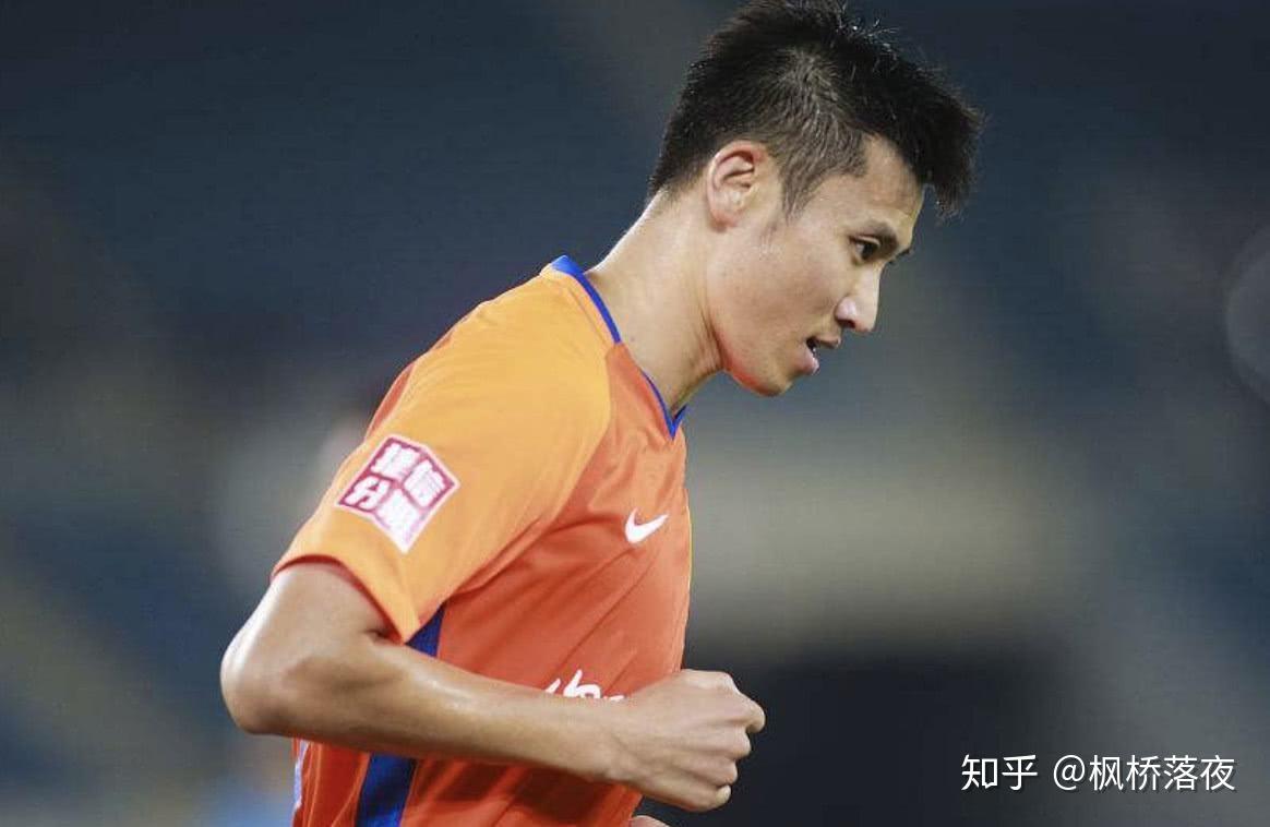 9游-包含新疆广汇训练开放日，关键时刻外线爆发引欢呼，中超在即，球探报告显示潜力的词条