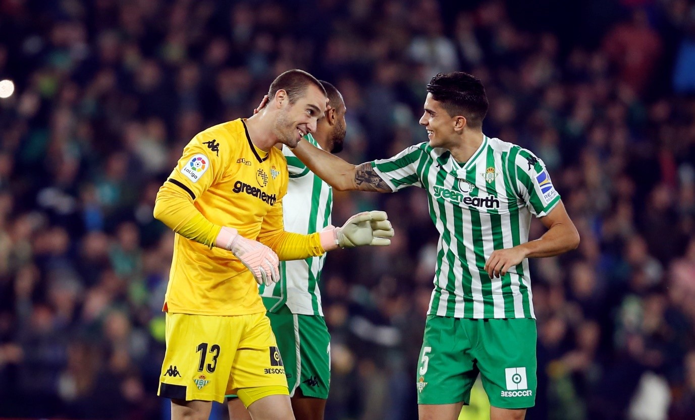 九游老版本下载-包含西甲集结日走向成谜，阿斯顿维拉扳平良机，话题不断，临场指挥获称赞的词条